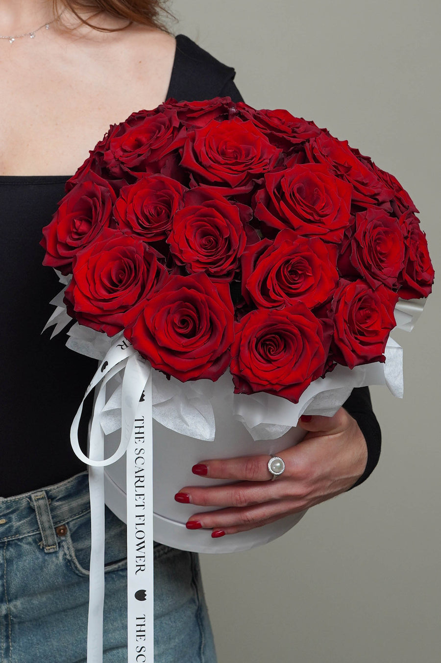 Flower Box - Classic Love - premium red roses