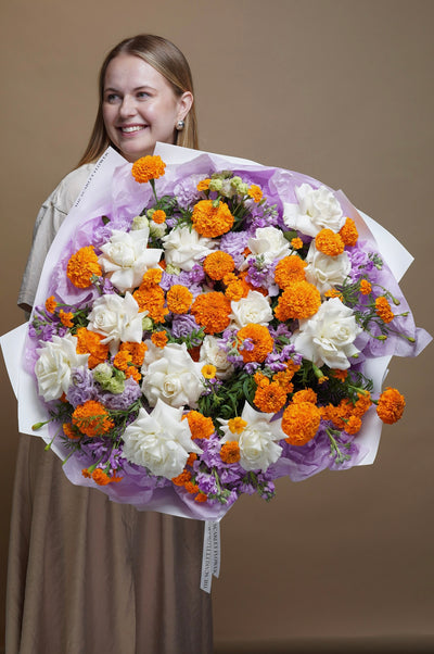 Bouquet - Arancia - roses, stocks, marigolds, lisianthus
