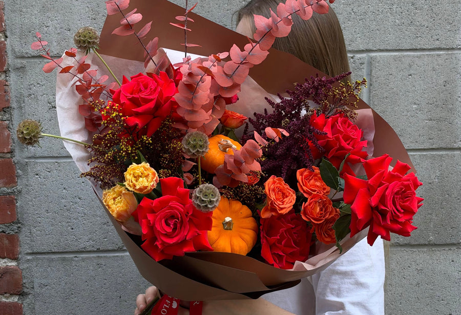 Bouquet - Spice - roses, tulips, scabiosas