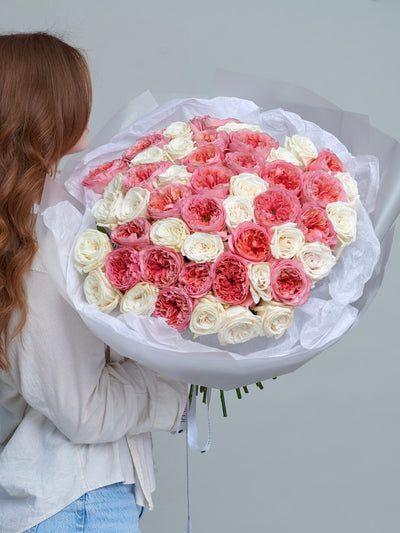Pink Glaze - hand‑tied rose bouquet