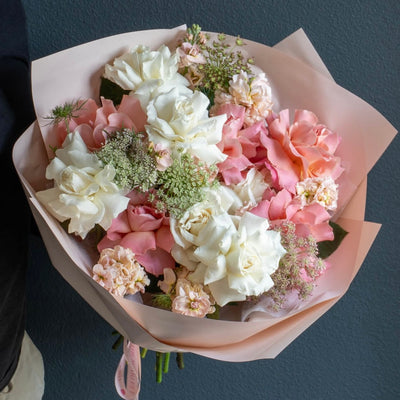 Bouquet Softly Spoken - reflexed rose, stock