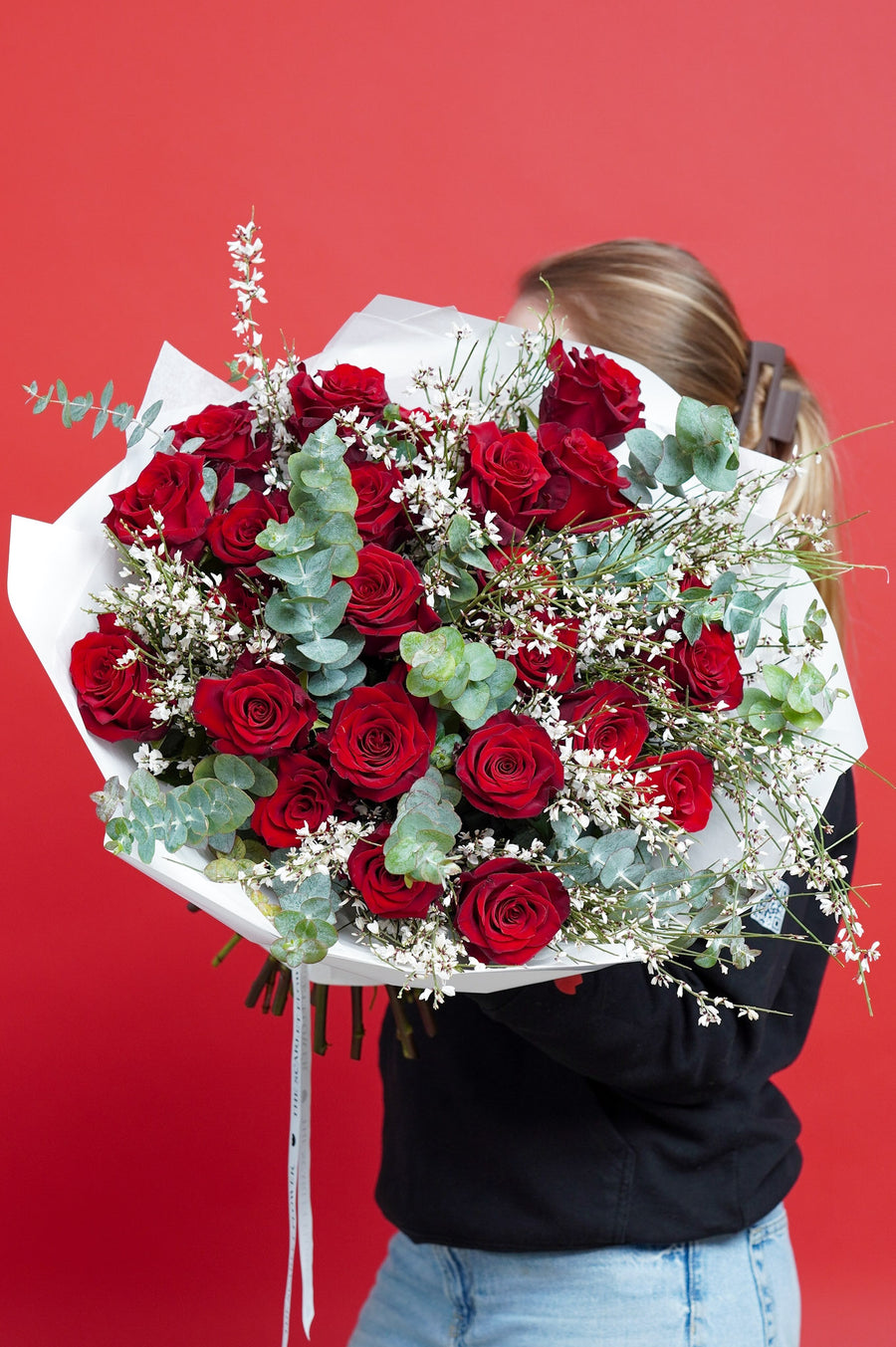 Bouquet - Ruby - Genestra, Eucalyptus, Roses