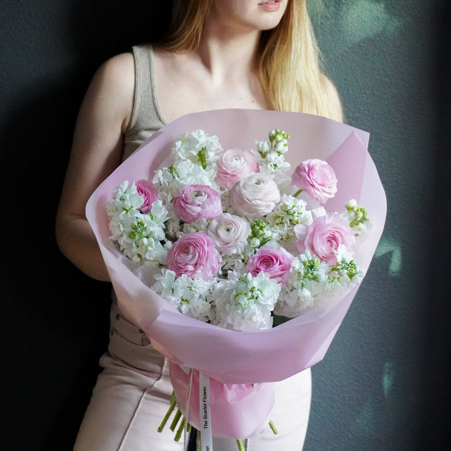Bouquet Adoration - stock, ranunculus