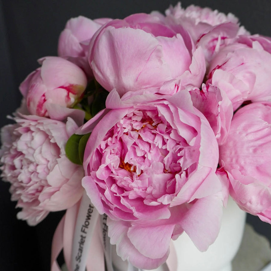 Vase arrangement Pink Peonies