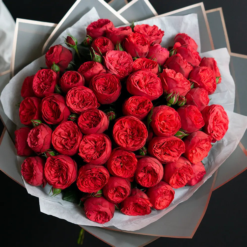 Red Piano - same day delivery bouquet of 50 pcs red long fresh roses