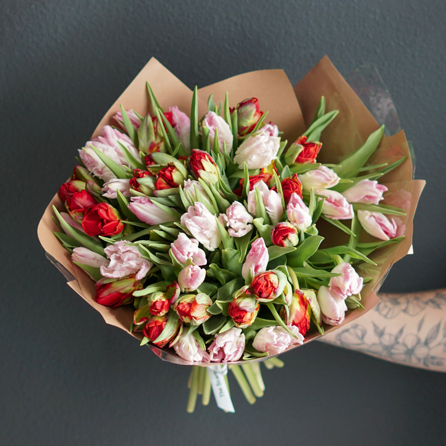 Bouquet Hugs - pink and red parrot tulips