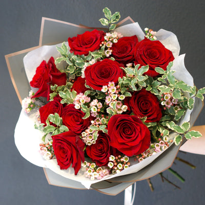 Wrapped Bouquets – THE SCARLET FLOWER