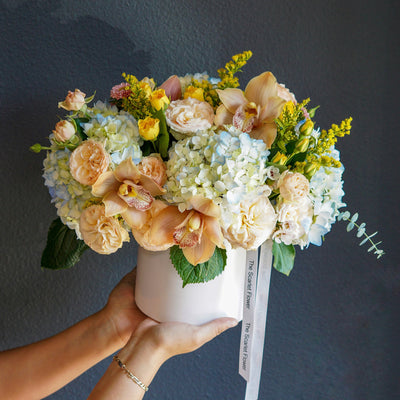 Blooming vase